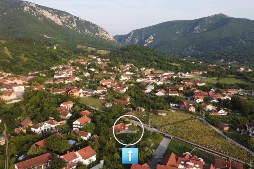 Vikendica Castanea Banja Zdrelo * Petrovac na Mlavi